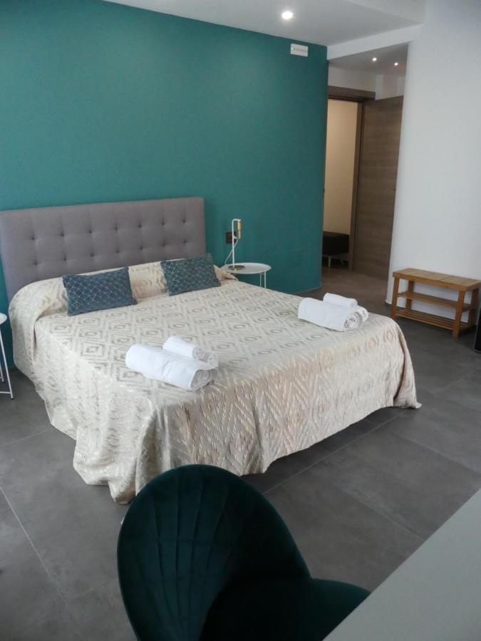 Albergo Piazza Risorgimento Порто-Чезарео Екстер'єр фото