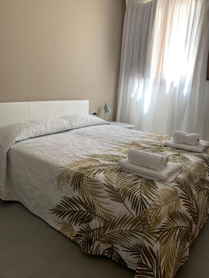 Albergo Piazza Risorgimento Порто-Чезарео Екстер'єр фото