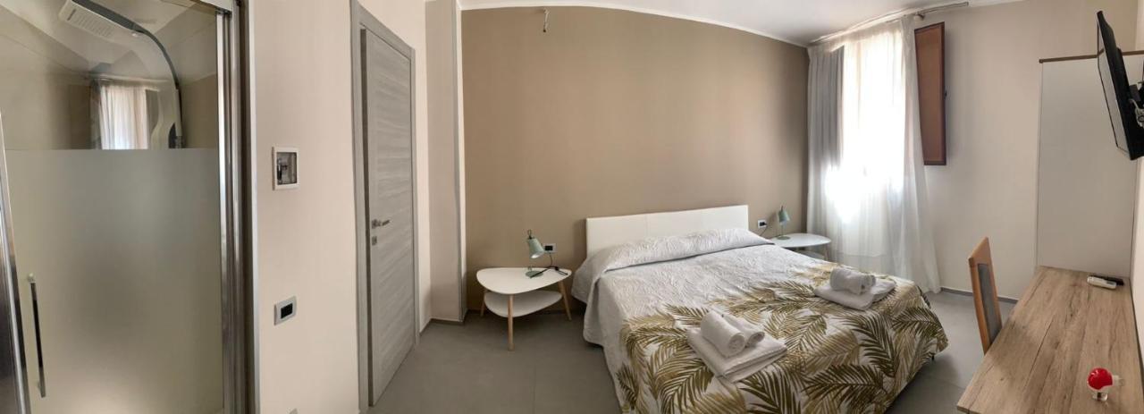 Albergo Piazza Risorgimento Порто-Чезарео Екстер'єр фото
