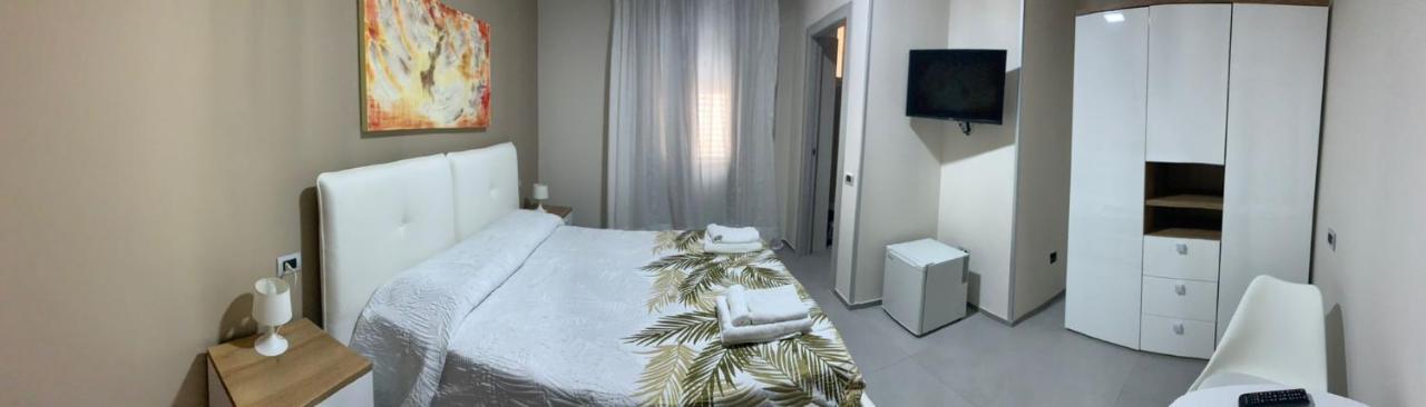 Albergo Piazza Risorgimento Порто-Чезарео Екстер'єр фото