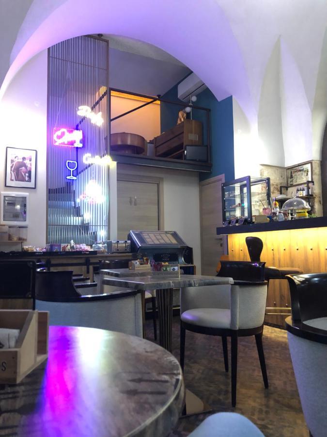 Albergo Piazza Risorgimento Порто-Чезарео Екстер'єр фото