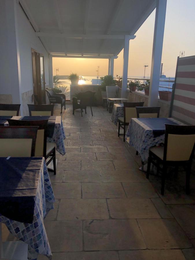 Albergo Piazza Risorgimento Порто-Чезарео Екстер'єр фото